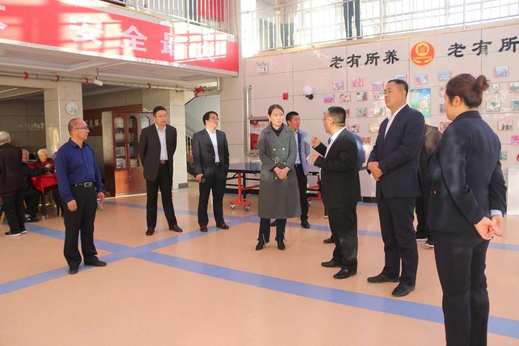 乌拉特前旗副旗长闫敏一行莅临五原县夕阳红公寓考察调研