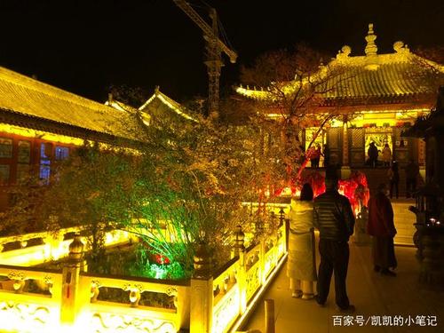 五台山广化寺夜景