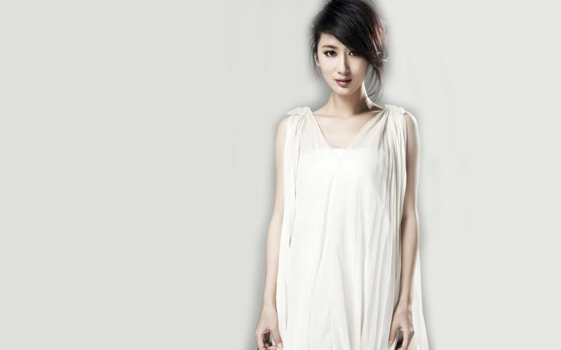 苦情女王郭珍霓简约时尚温馨甜美写真桌面壁纸二