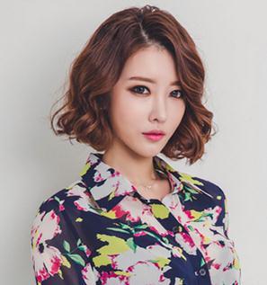 好看短发卷发发型图片女生头像