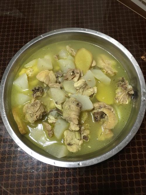 无腥味的白萝卜炖鸡汤