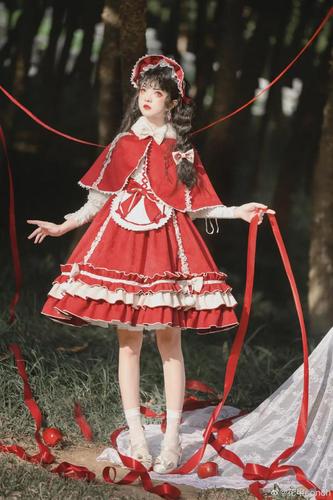 67lolita吃苹果么