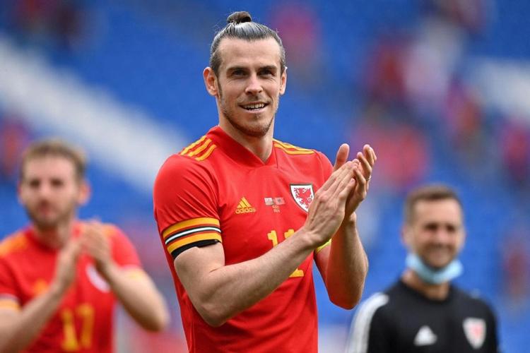 又一个高中锋有可能被归化他是威尔士的进球功臣穆尔