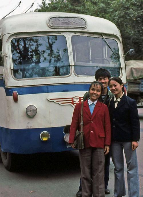 80年代湖北老照片武汉的街头风貌生活场景你还有印象吗