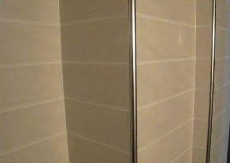 贴墙砖,倒角or扣条?