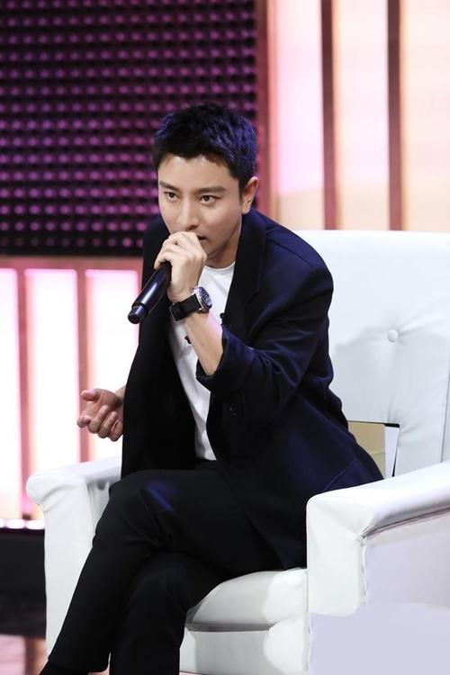 据知情人爆料:贾乃亮新恋情曝光,李小璐已是过去式