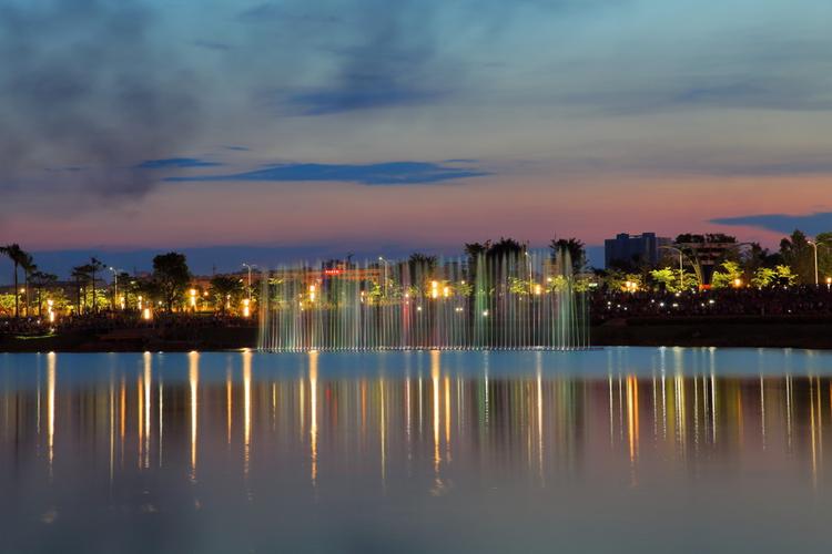 以苍海湖为主体,包括下小河,石狮河,苍海环城水系,赛塘水库等水体,总