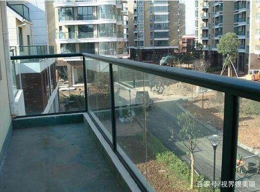阳台护栏材质如何选择?阳台护栏选铝艺,安全舒适又美观