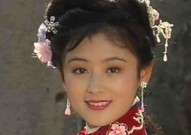 都说陈红演不了丫鬟,看她演的紫鹃,一出场就抢了林黛玉的风头