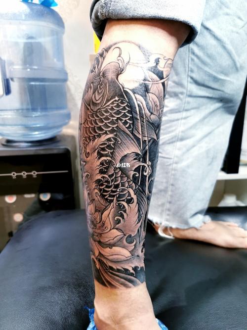 小腿鲤鱼浪花荷花纹身包小腿纹身_纹身_鲤鱼_释魂纹身
