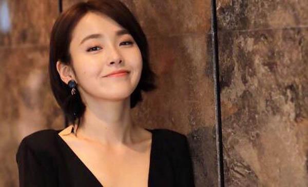 扒一扒张佳宁和谁长得像 娱乐圈撞脸随处可见不尴尬