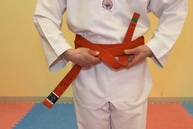 跆拳道带子怎么系