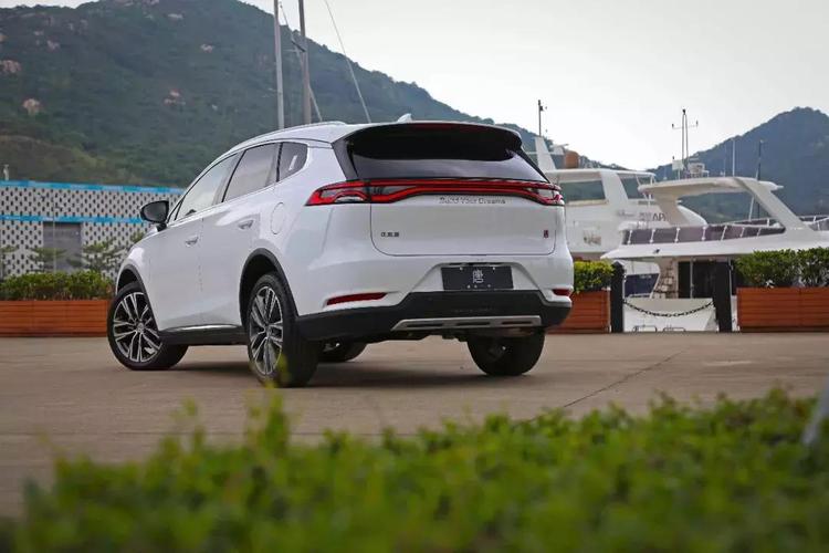 比亚迪全新一代唐,配置丰富还7座,据说不到15万?