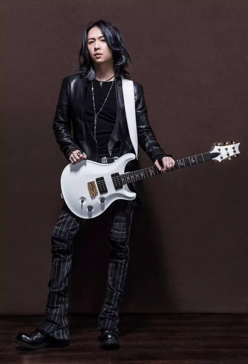 张淇_摇滚歌手_作品_个人资料_简历_生日_经历_留言