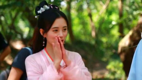 《轩辕剑之汉之云》花絮:于朦胧和鞠婧祎大婚,配一脸
