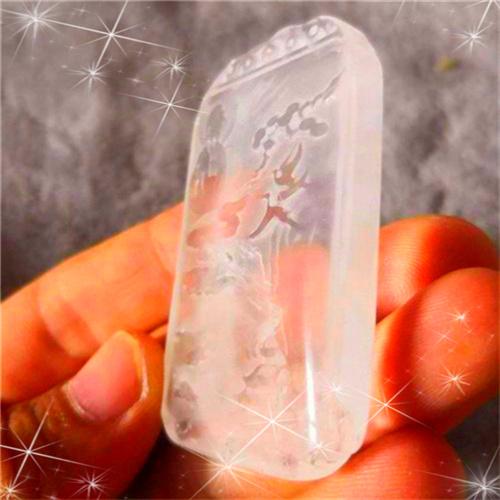 三色翡翠原石图片及价格三色翡翠值钱吗