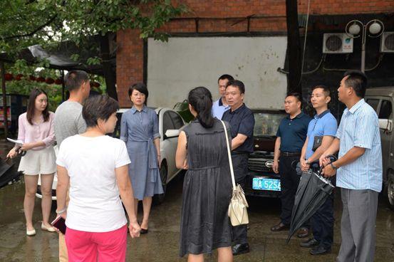 刘清到新都街道督查国家卫生城市复审迎检工作