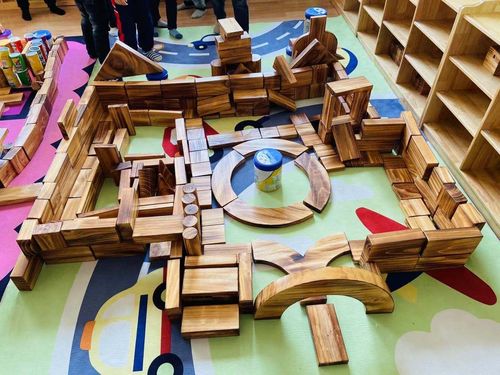 金城幼儿园大一班建构课【美丽的公园】