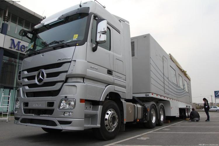 奔驰actros重卡 460马力 6x2 牵引车(megaspace超大驾驶室)(型号2646)