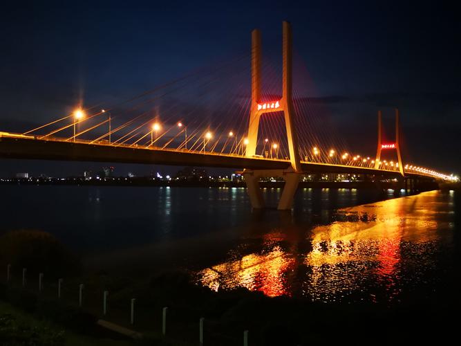 夜色中的湘潭三大桥
