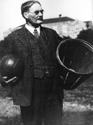 springfield college)的体育教师詹姆士·奈史密斯于1891年发明的