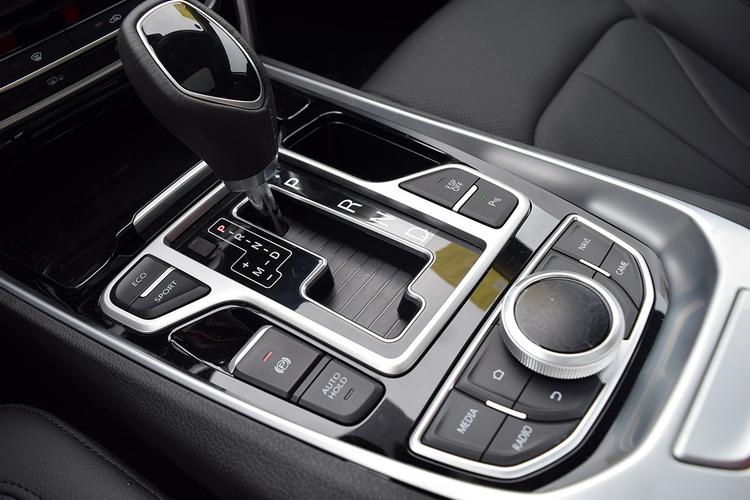 汽车图库 吉利 吉利汽车 博瑞(57/309) 内饰 2017款 2.