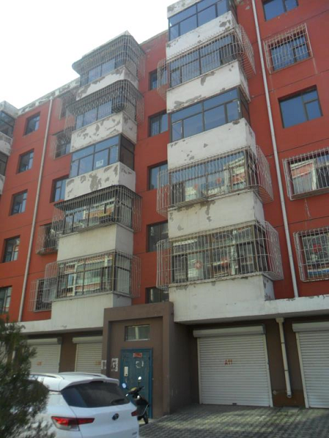 位于山阴县裕华苑小区6号楼3单元602室单元楼一套及地下室一间