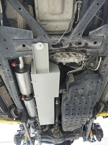 福特撼路者安装增加式50l副油箱实录