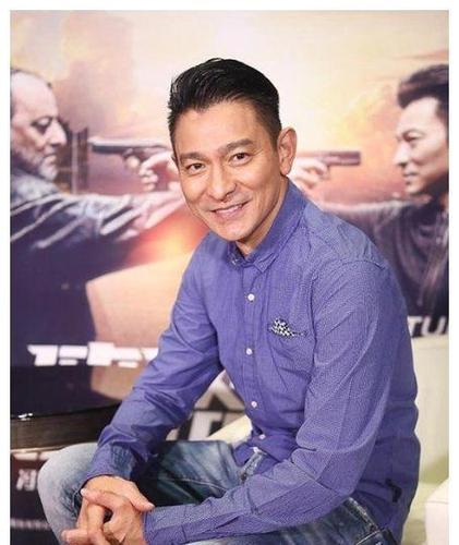 她帮刘德华还4000万,晚年被子女败光家产,华仔:我养她