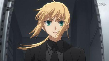 求saber的qq头像最好是西装的谢啦.