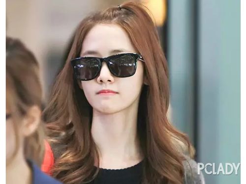 再不扎苹果头就老了 杨幂苹果头现身机场美回18岁