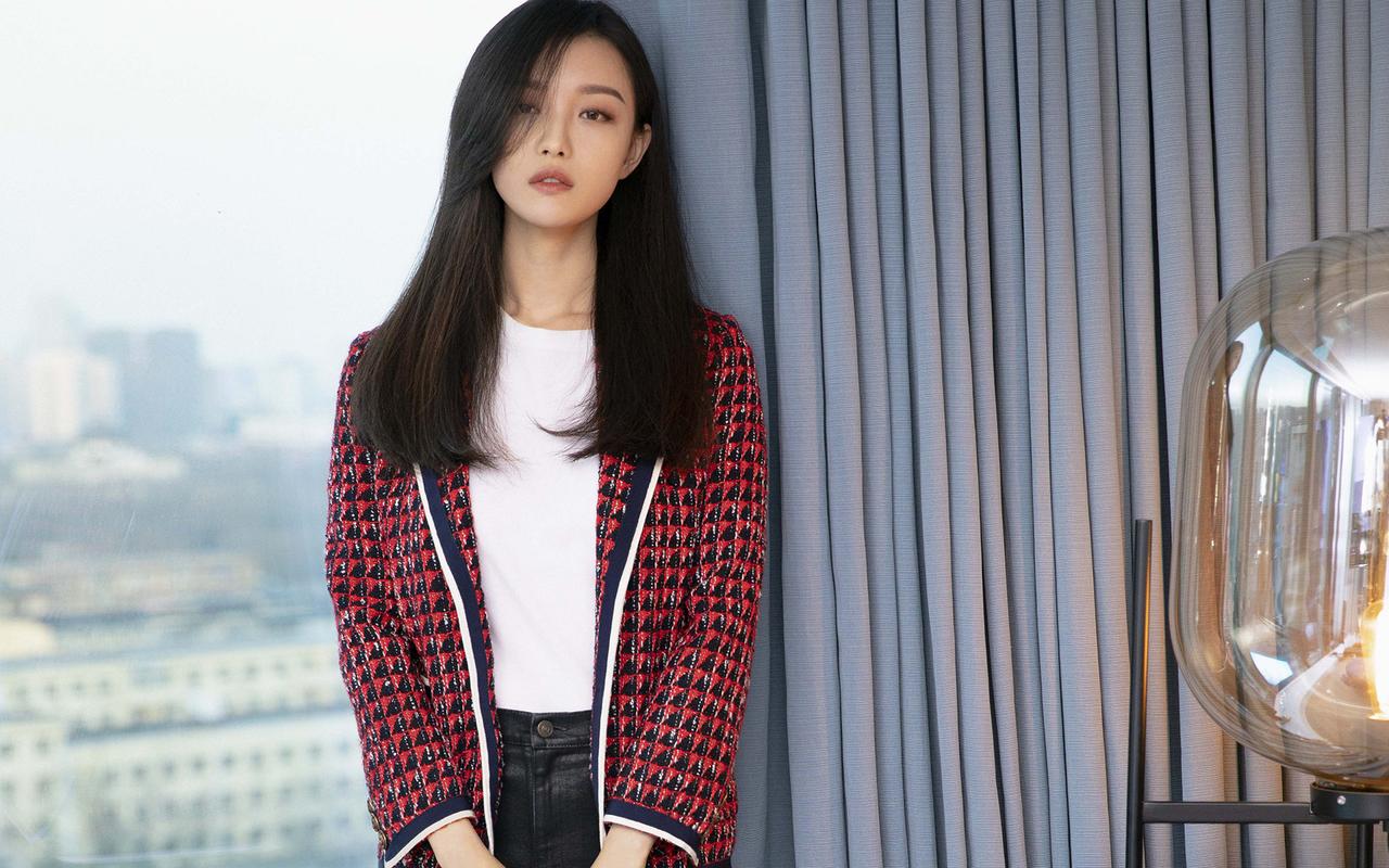 倪妮性感动人写真桌面壁纸