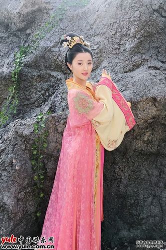 温伟基执导,许镇耀,侯梦瑶,张熠,胡樱子等主演的古装电视剧《长安丽人