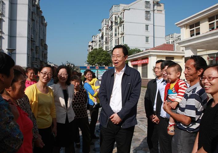 国庆节蓝绍敏轻车简从听民意问民生