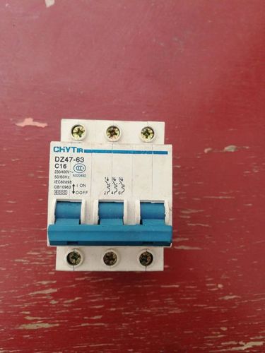 这个空开可以接220的电源吗?