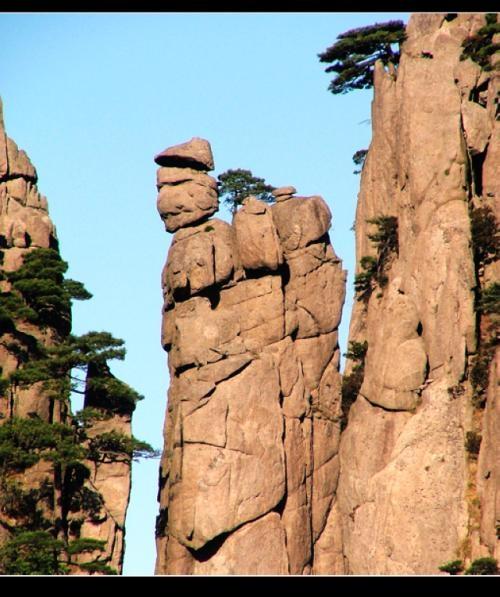 黄山奇石的名字图片照片,黄山奇石狮子抢球图片,黄山奇石课件2,黄山