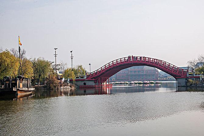 河南开封清明上河园虹桥