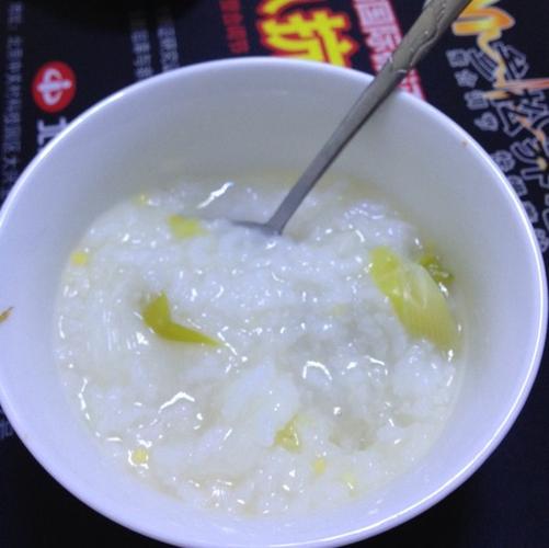 raingirlna做的葱白大米粥