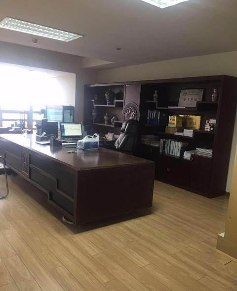 优客 国际金融中心220平稀缺高层霸气老总办公室