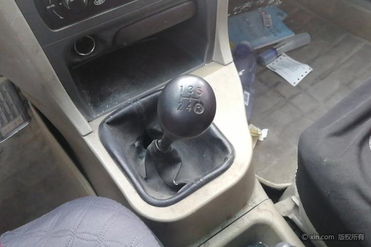 一汽夏利档把特写