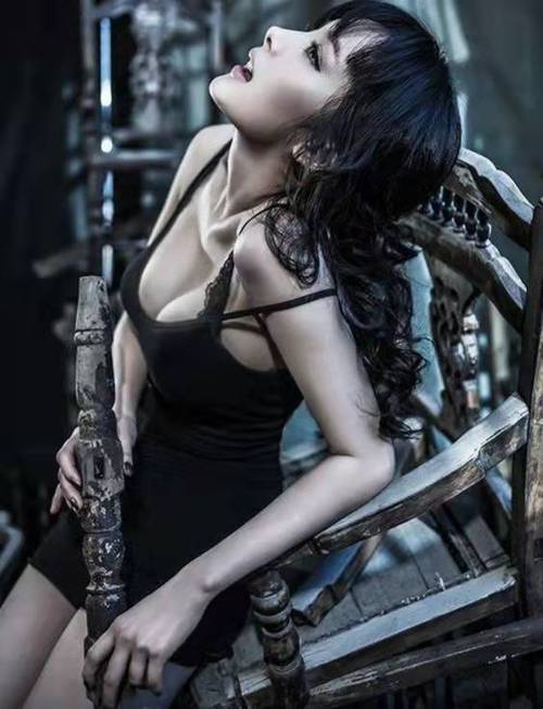 百变女王杨幂之性感女王