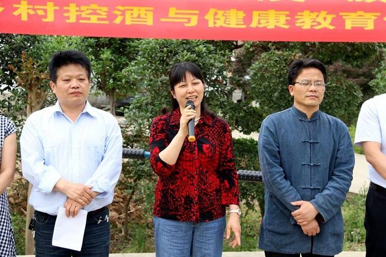 县委宣传部副部长杨玉清作重要讲话