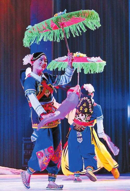 弥渡花灯别样红