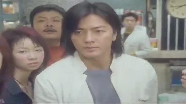 看粤语好片九龙冰室陈浩南被50人包围虎落平阳被犬欺