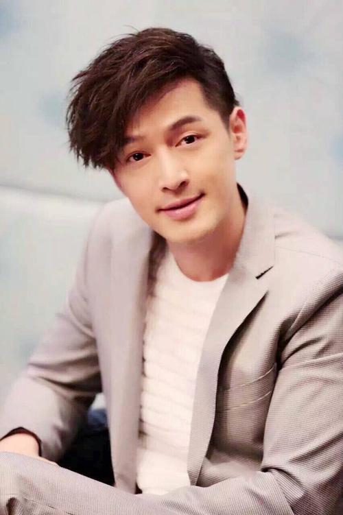 胡歌李沁恋情曝光结婚了吗为什么李沁说胡歌最帅