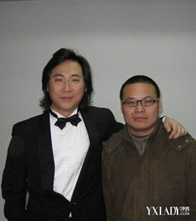 廖昌永出身贫寒,上大学时竟然是光着脚来报道,而他与老婆王嘉的故事更