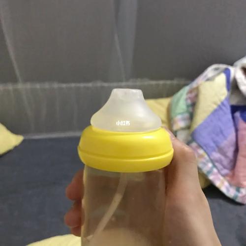 奶瓶排气孔漏奶?_奶瓶_枕头_床单_母婴_婴童用品
