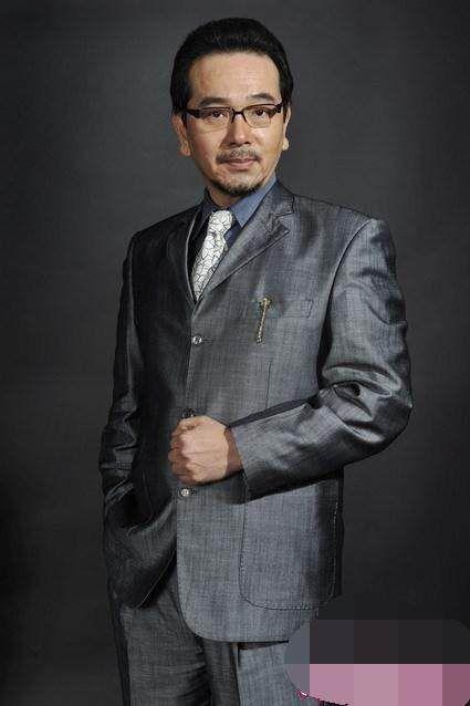 娱乐圈就数他耳垂最大,难怪戏里戏外都那么有福气!