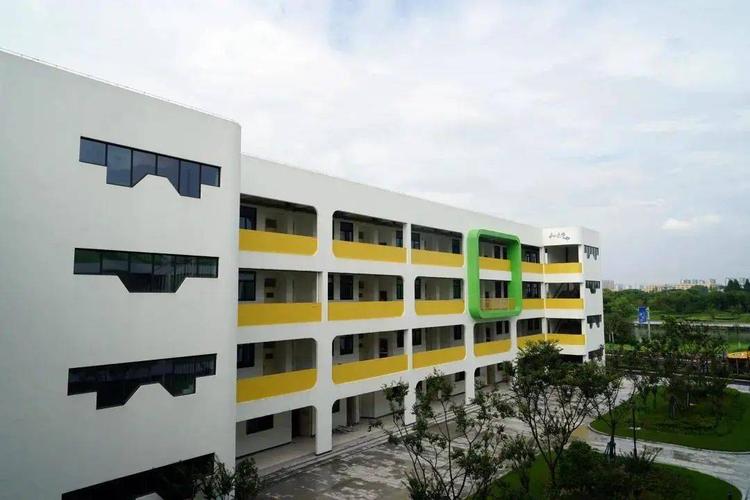 近日,镜湖新区官微发布消息,鲁迅小学镜湖文源校区和北海小学教育集团