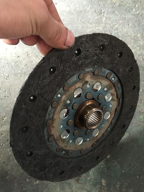 长城h6的离合器片方向怎么安装的啊1拆的时候忘看了1有修过h6的看见了